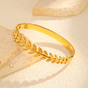 Aurora Classic Loop — 18K Gold Plated Bangle